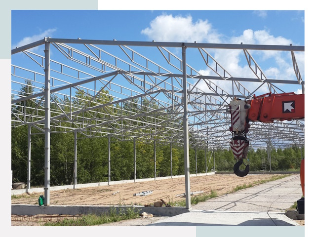 Строительство конюшен в Курчатов от 611 руб. под ключ